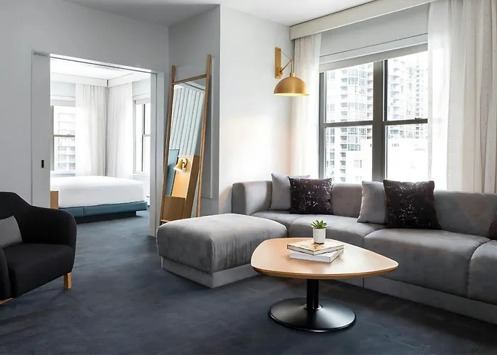 55 Downtown Hotel 4*