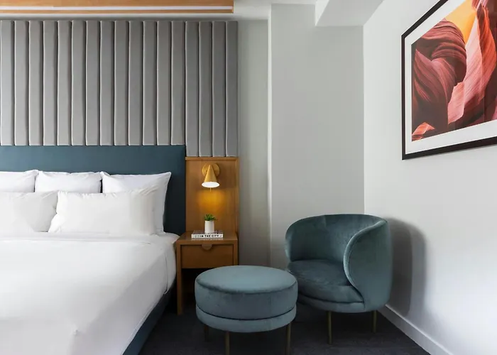Hotel 55 Downtown 4*